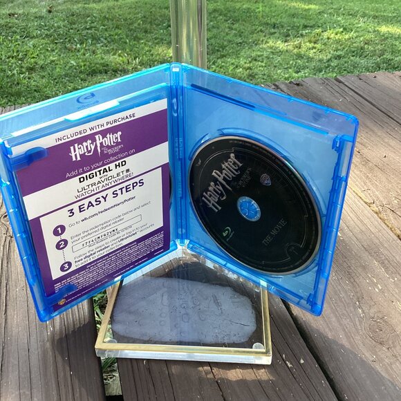 Harry Potter and the Sorcerer's Stone Blu-Ray Disc Year 1 Movie - Picture 3 of 4